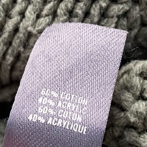 Aerie Cold Shoulder Cable Knit Sweater Green Pullover Cotton Blend Size Small - Picture 9 of 10